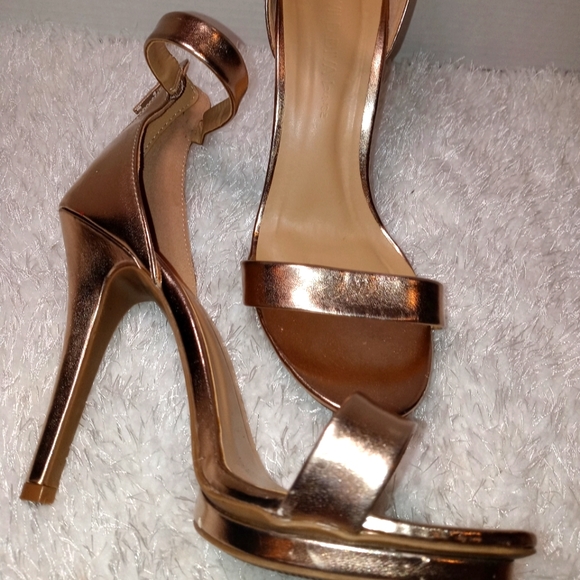 Wild Diva Lounge Rose Gold Heel - Picture 1 of 3
